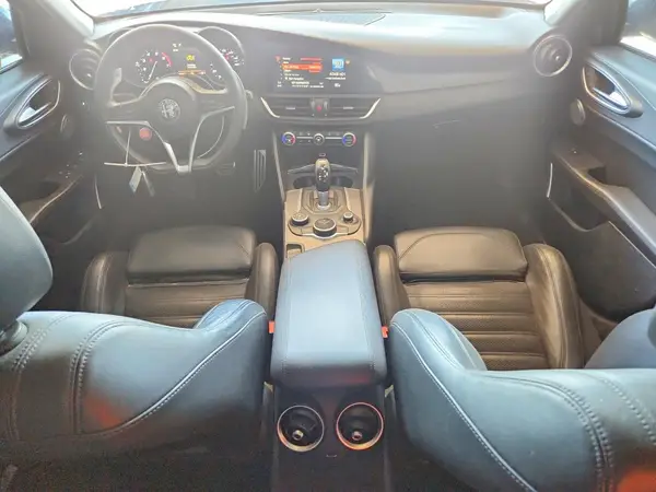 ZARFAECN8J7595755 2018 ALFA ROMEO GIULIA - Image 8