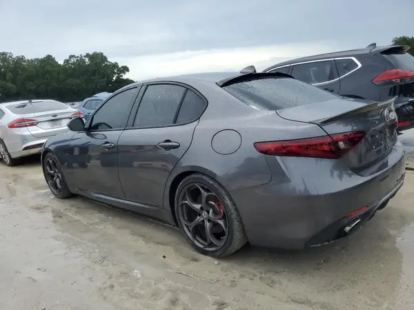 ZARFAECN9H7530827 2017 ALFA ROMEO GIULIA - Image 2