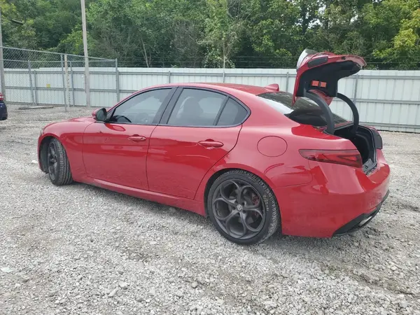 ZARFAECN9H7542203 2017 ALFA ROMEO GIULIA - Image 2