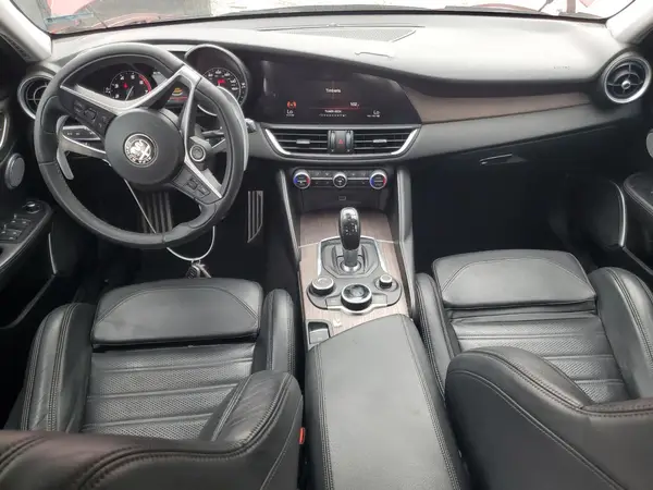 ZARFAECN9H7542203 2017 ALFA ROMEO GIULIA - Image 8