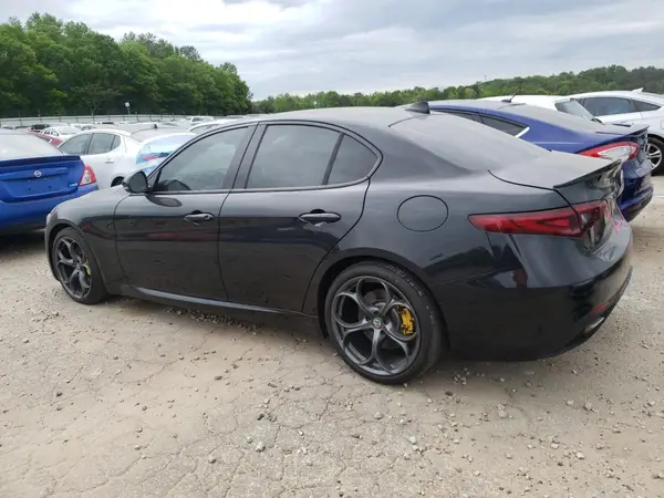 ZARFAECN9H7549992 2017 ALFA ROMEO GIULIA - Image 2