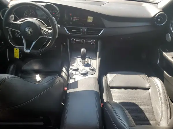 ZARFAECN9H7549992 2017 ALFA ROMEO GIULIA - Image 8