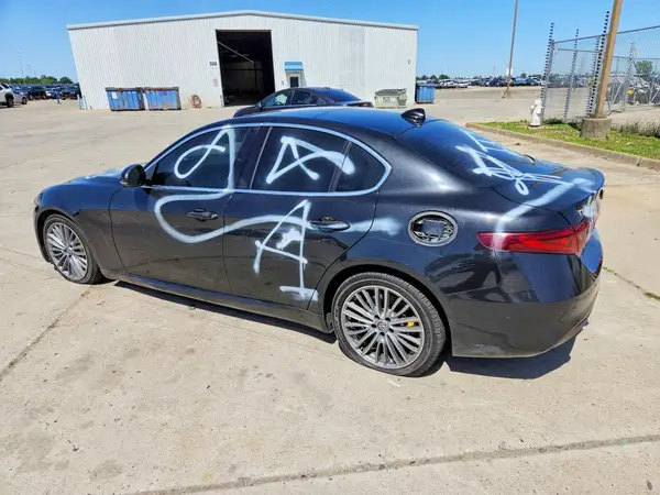ZARFAECN9J7579774 2018 ALFA ROMEO GIULIA - Image 2