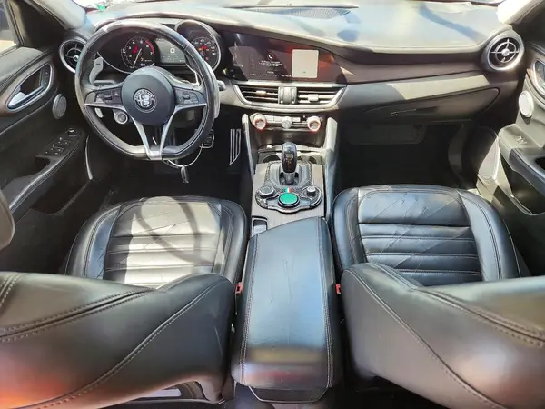 ZARFAECN9J7579774 2018 ALFA ROMEO GIULIA - Image 8