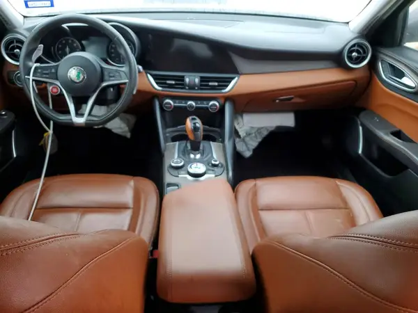 ZARFAECN9J7580312 2018 ALFA ROMEO GIULIA - Image 8