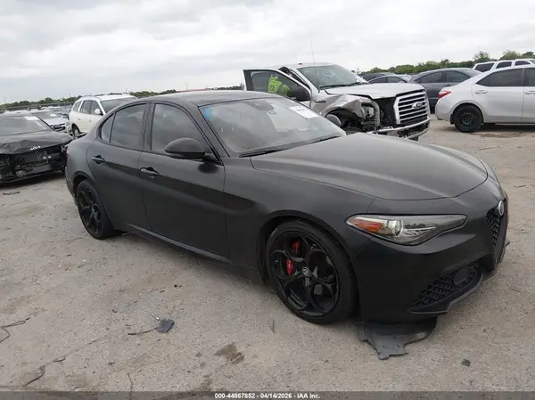 ZARFAECN9J7594727 2018 ALFA ROMEO GIULIA