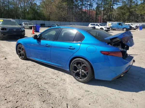 ZARFAECN9J7596879 2018 ALFA ROMEO GIULIA - Image 2