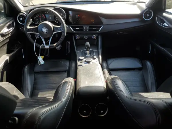 ZARFAECN9J7598650 2018 ALFA ROMEO GIULIA - Image 8