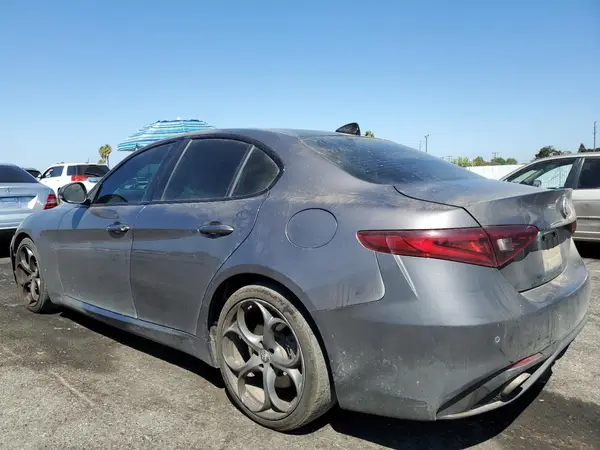 ZARFAECN9J7599250 2018 ALFA ROMEO GIULIA - Image 2