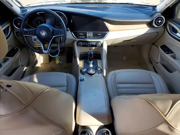 ZARFAECNXH7550651 2017 ALFA ROMEO GIULIA - Image 8