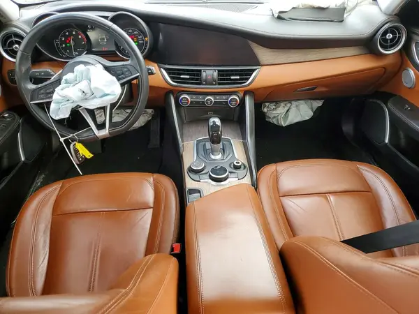 ZARFAECNXH7554652 2017 ALFA ROMEO GIULIA - Image 8