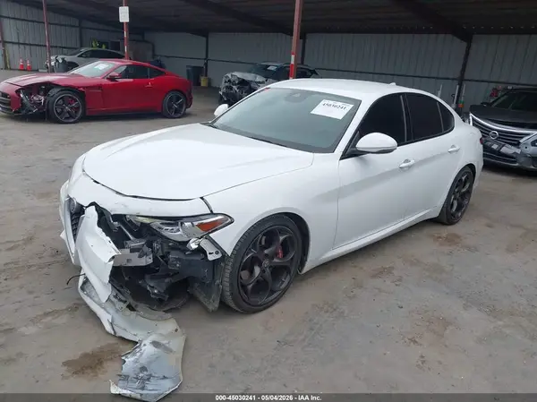 ZARFAECNXJ7580223 2018 ALFA ROMEO GIULIA - Image 2