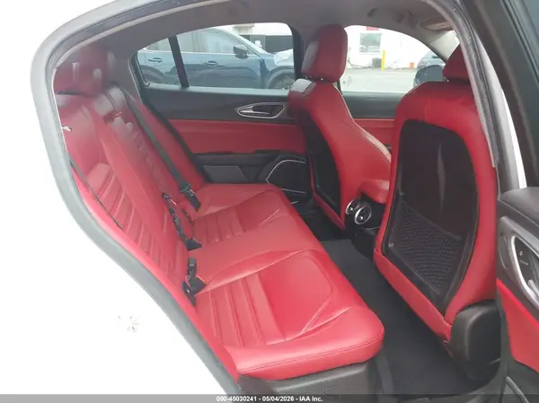 ZARFAECNXJ7580223 2018 ALFA ROMEO GIULIA - Image 8