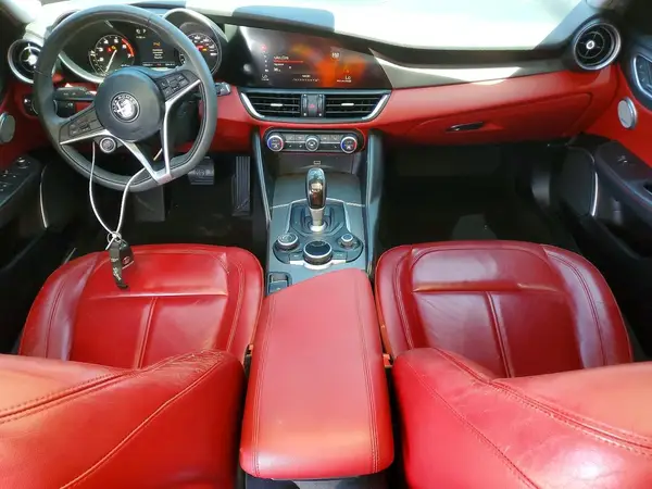 ZARFAECNXJ7596650 2018 ALFA ROMEO GIULIA - Image 8