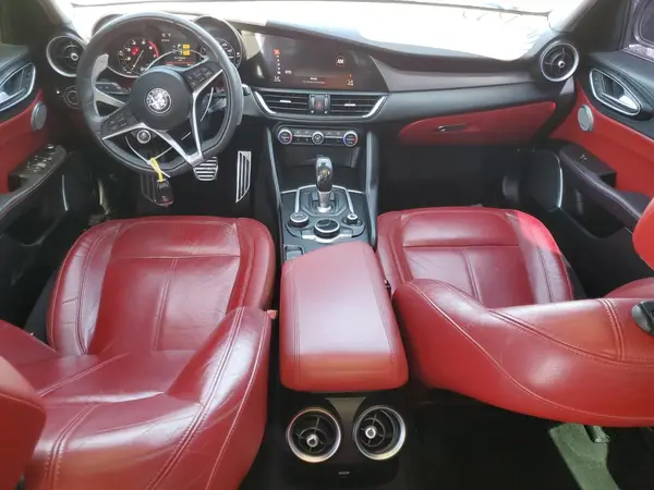 ZARFAECNXJ7598804 2018 ALFA ROMEO GIULIA - Image 8