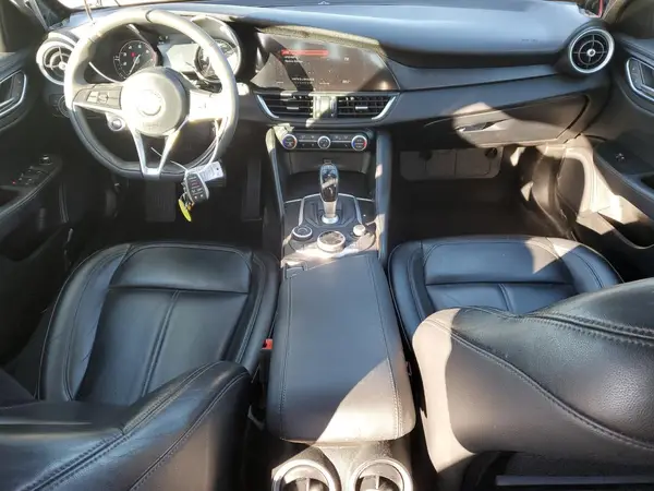 ZARFAEDN0H7528611 2017 ALFA ROMEO GIULIA - Image 8
