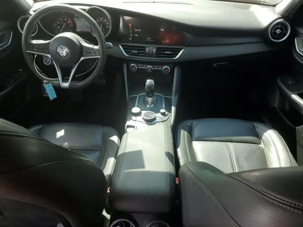 ZARFAEDN0H7528737 2017 ALFA ROMEO GIULIA - Image 8