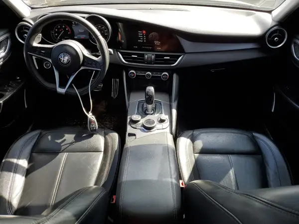 ZARFAEDN0H7536207 2017 ALFA ROMEO GIULIA - Image 8