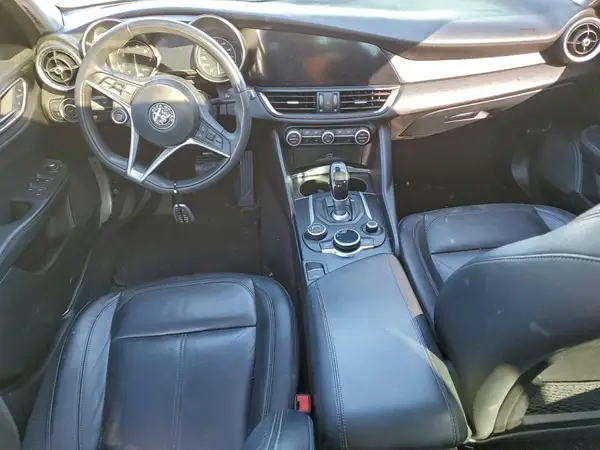 ZARFAEDN0H7552858 2017 ALFA ROMEO GIULIA - Image 8