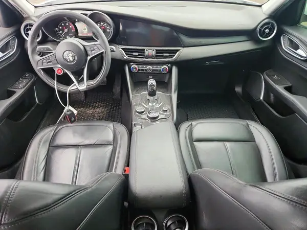 ZARFAEDN0J7589298 2018 ALFA ROMEO GIULIA - Image 8