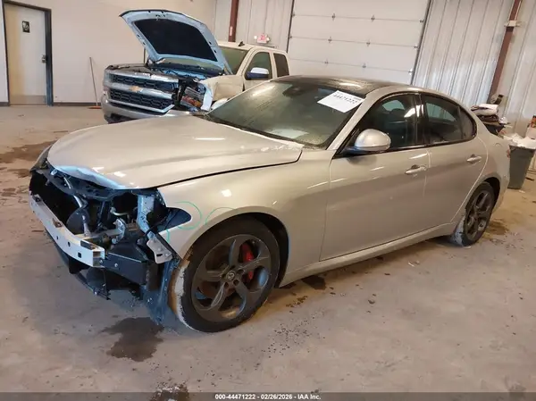 ZARFAEDN1H7538340 2017 ALFA ROMEO GIULIA - Image 2