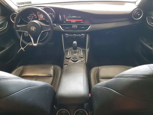 ZARFAEDN1H7546762 2017 ALFA ROMEO GIULIA - Image 8