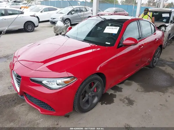 ZARFAEDN1H7548785 2017 ALFA ROMEO GIULIA - Image 2