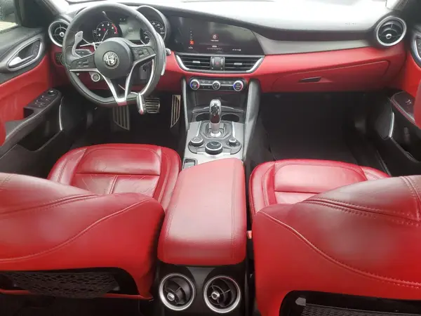 ZARFAEDN1H7550133 2017 ALFA ROMEO GIULIA - Image 8
