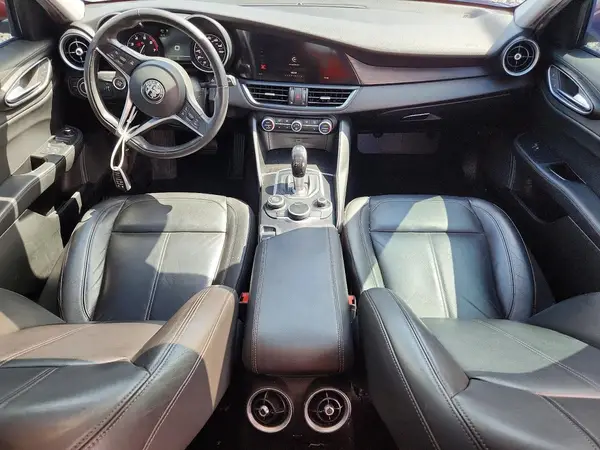 ZARFAEDN1H7561231 2017 ALFA ROMEO GIULIA - Image 8