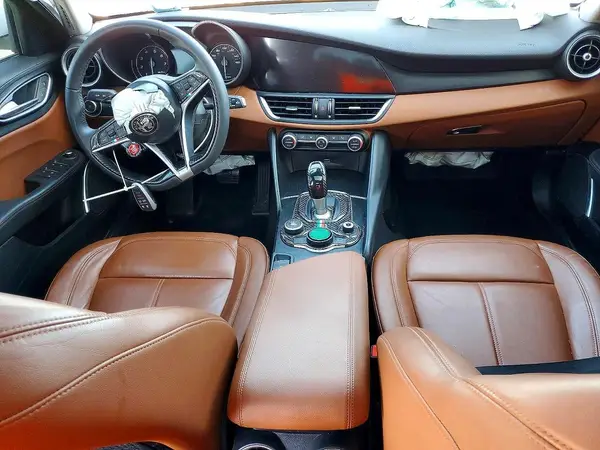 ZARFAEDN1J7573529 2018 ALFA ROMEO GIULIA - Image 8