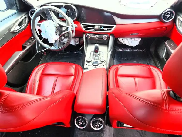ZARFAEDN1J7588192 2018 ALFA ROMEO GIULIA - Image 8
