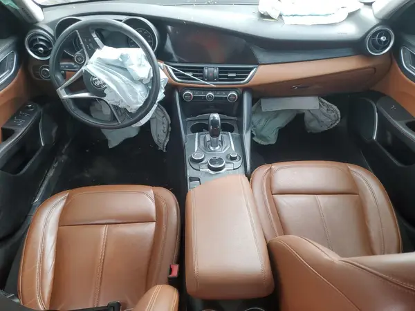 ZARFAEDN1J7592484 2018 ALFA ROMEO GIULIA - Image 8