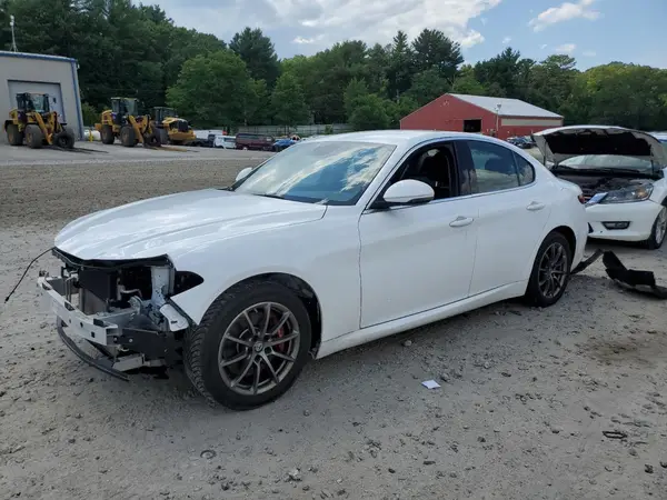 ZARFAEDN1J7593067 2018 ALFA ROMEO GIULIA - Image 1
