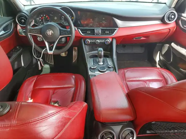 ZARFAEDN1J7597314 2018 ALFA ROMEO GIULIA - Image 8