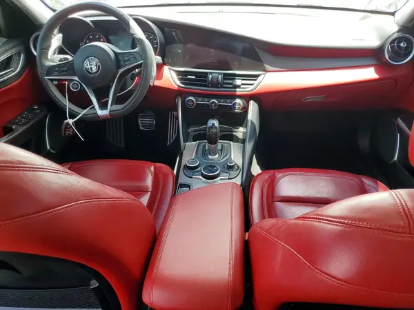 ZARFAEDN2H7532756 2017 ALFA ROMEO GIULIA - Image 8