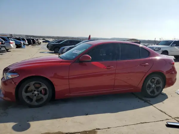 ZARFAEDN2H7533499 2017 ALFA ROMEO GIULIA - Image 1