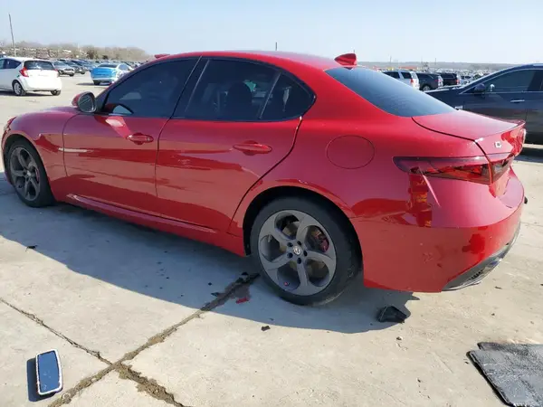ZARFAEDN2H7533499 2017 ALFA ROMEO GIULIA - Image 2