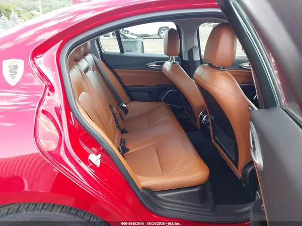 ZARFAEDN2H7539769 2017 ALFA ROMEO GIULIA - Image 8