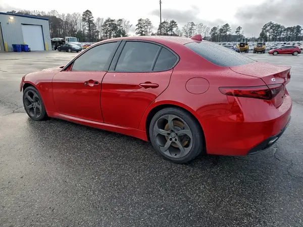 ZARFAEDN2J7564998 2018 ALFA ROMEO GIULIA - Image 2