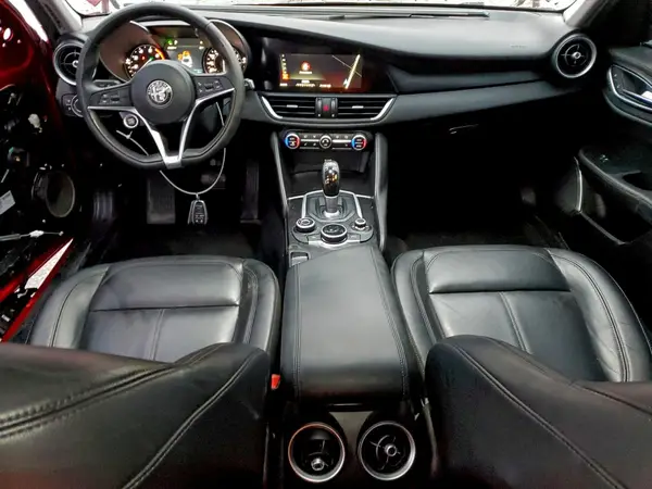 ZARFAEDN2J7564998 2018 ALFA ROMEO GIULIA - Image 8