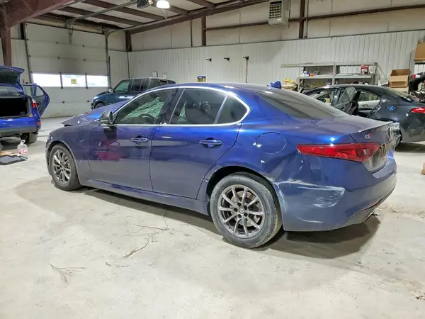 ZARFAEDN2J7565052 2018 ALFA ROMEO GIULIA - Image 2