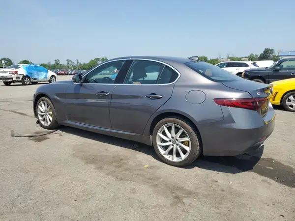 ZARFAEDN2J7587732 2018 ALFA ROMEO GIULIA - Image 2