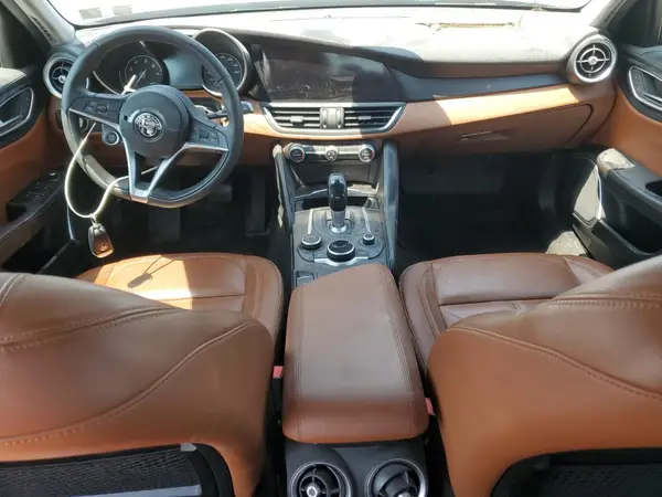 ZARFAEDN2J7587732 2018 ALFA ROMEO GIULIA - Image 8