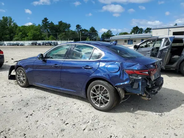 ZARFAEDN2J7589285 2018 ALFA ROMEO GIULIA - Image 2