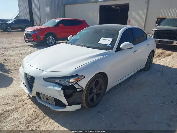 ZARFAEDN2J7592610 2018 ALFA ROMEO GIULIA - Image 2