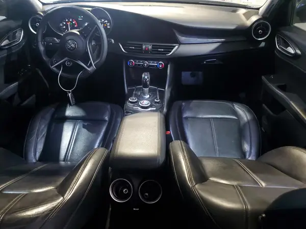 ZARFAEDN3H7529901 2017 ALFA ROMEO GIULIA - Image 8