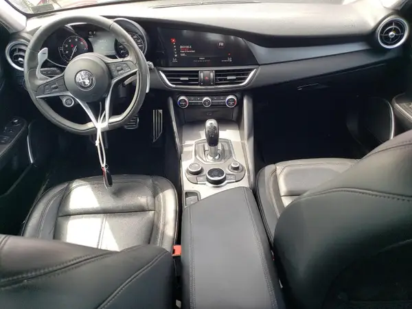 ZARFAEDN3H7533835 2017 ALFA ROMEO GIULIA - Image 8
