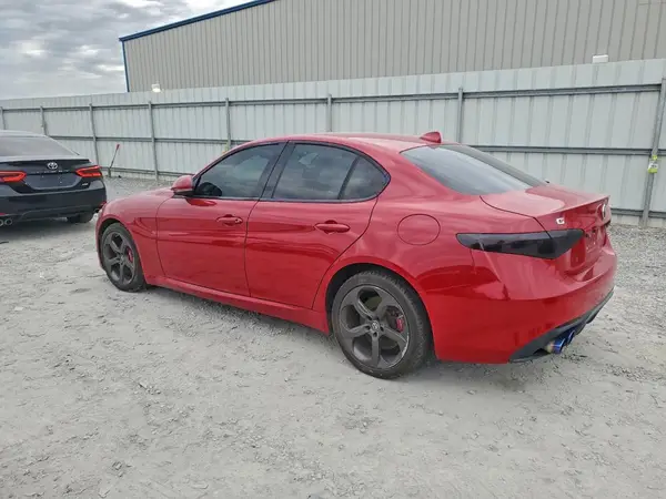 ZARFAEDN3H7539733 2017 ALFA ROMEO GIULIA - Image 2