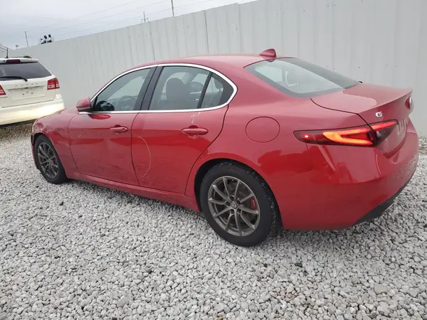 ZARFAEDN3H7544995 2017 ALFA ROMEO GIULIA - Image 2