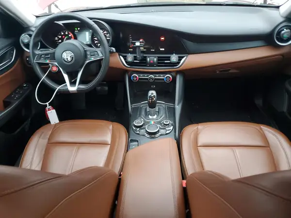 ZARFAEDN3H7544995 2017 ALFA ROMEO GIULIA - Image 8